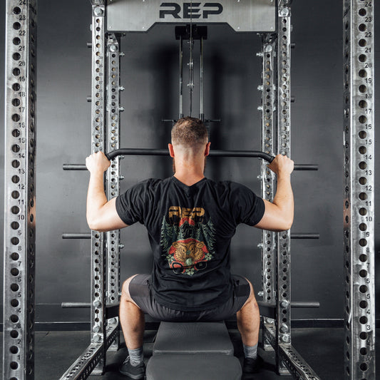 Man doing lat pulldowns