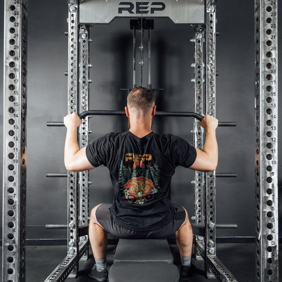 Man doing lat pulldowns