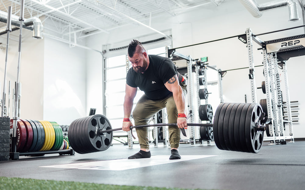 Rob Kearney deadlifting 675lbs with the REP Hades Deadlift Bar.