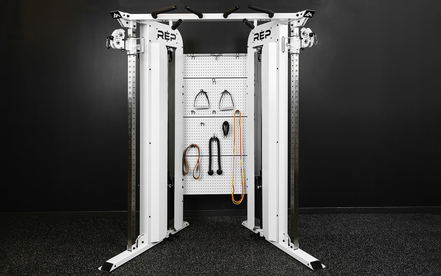 Straight on shot of white version of Arcadia™ max with attachments on the pegboards
