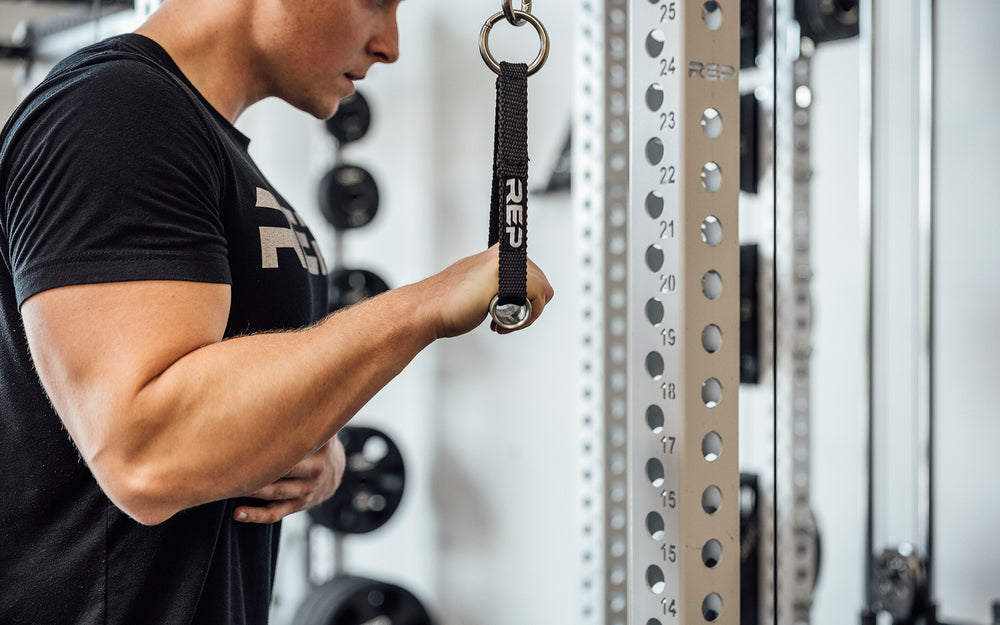 D-handle being used for tricep pressdown