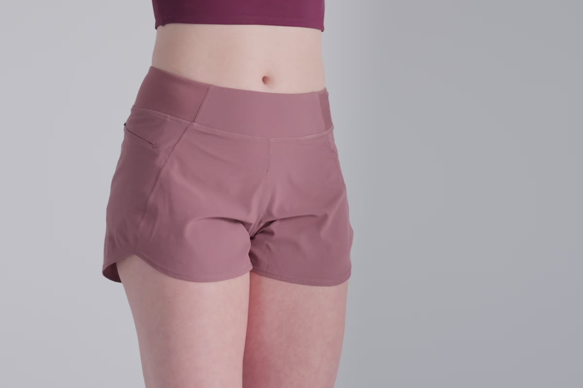 Video: Athlete posing in the studio wearing the REP Artemis Short in Mauve