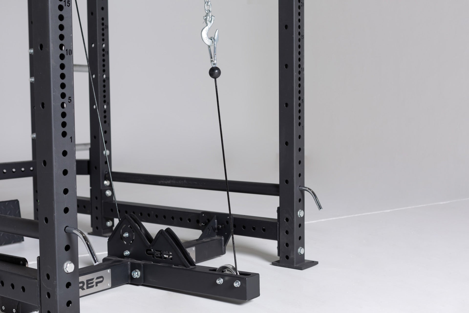 Cable Catch Connected to Belt Squat Attachment